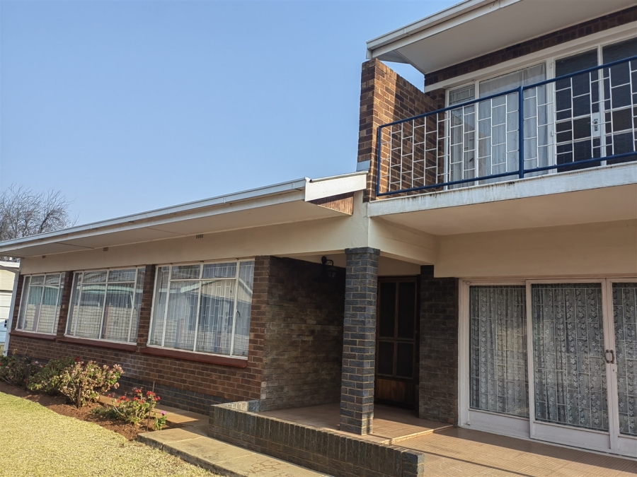 5 Bedroom Property for Sale in Parys Free State